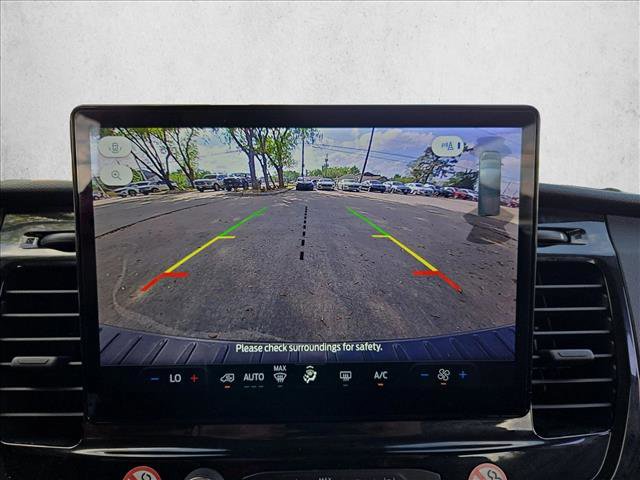 Used 2024 Ford Transit 350 XLT image 12