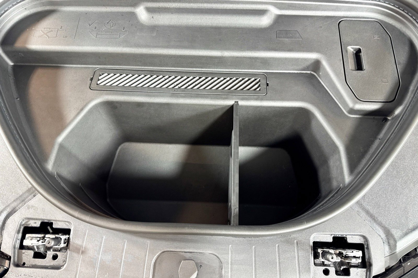 New 2027 Audi Q6 e-tron Premium image 27