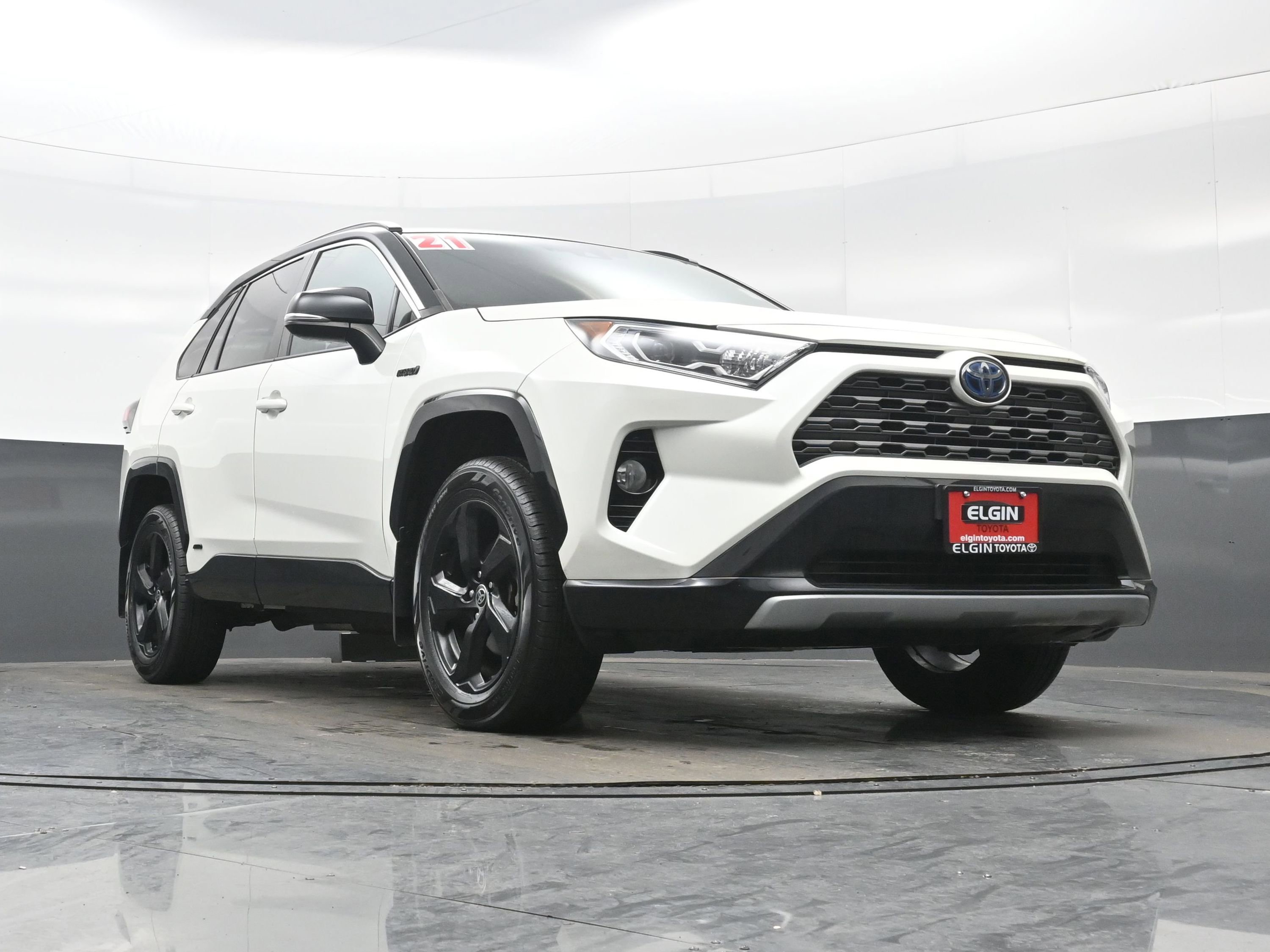 Used 2021 Toyota RAV4 XSE w/ XSE Grade Weather Package image 25