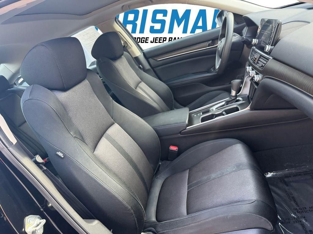 Used 2018 Honda Accord EX image 25