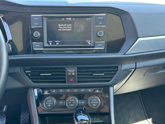 Used 2022 Volkswagen Jetta SE FWD image 14