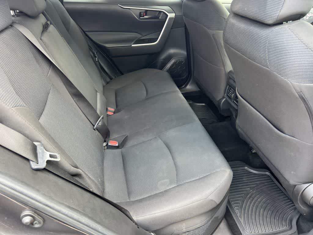 Used 2024 Toyota RAV4 LE AWD/4WD image 15