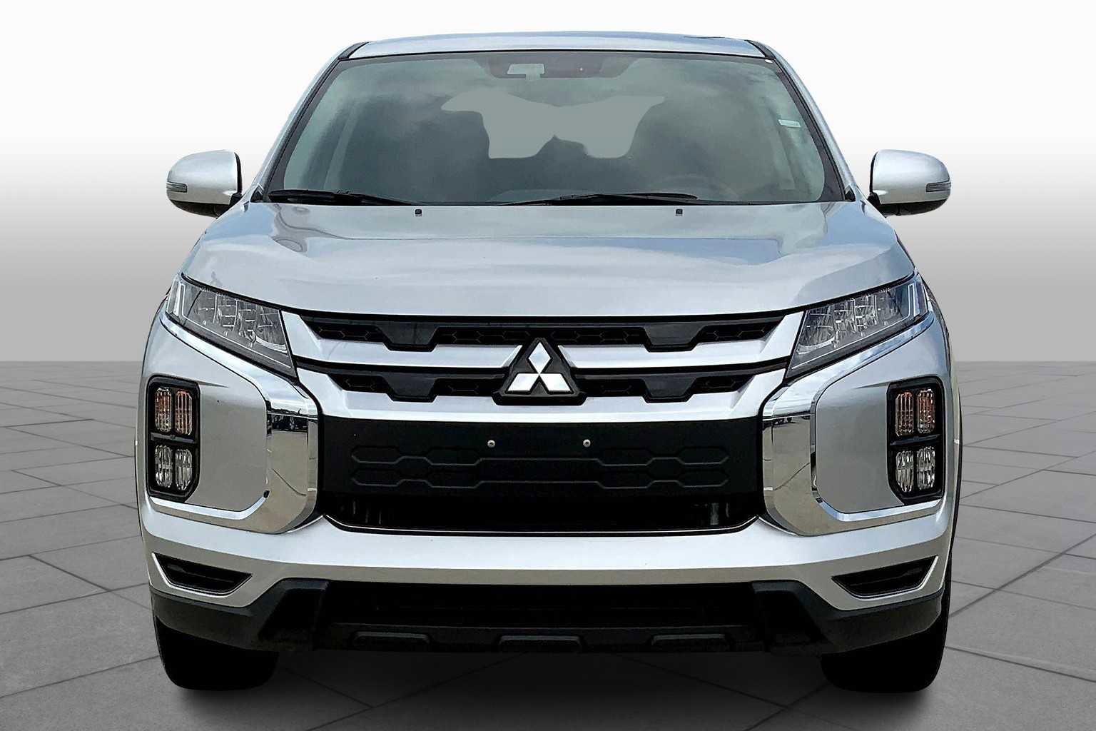 Used 2024 Mitsubishi Outlander Sport SE image 3