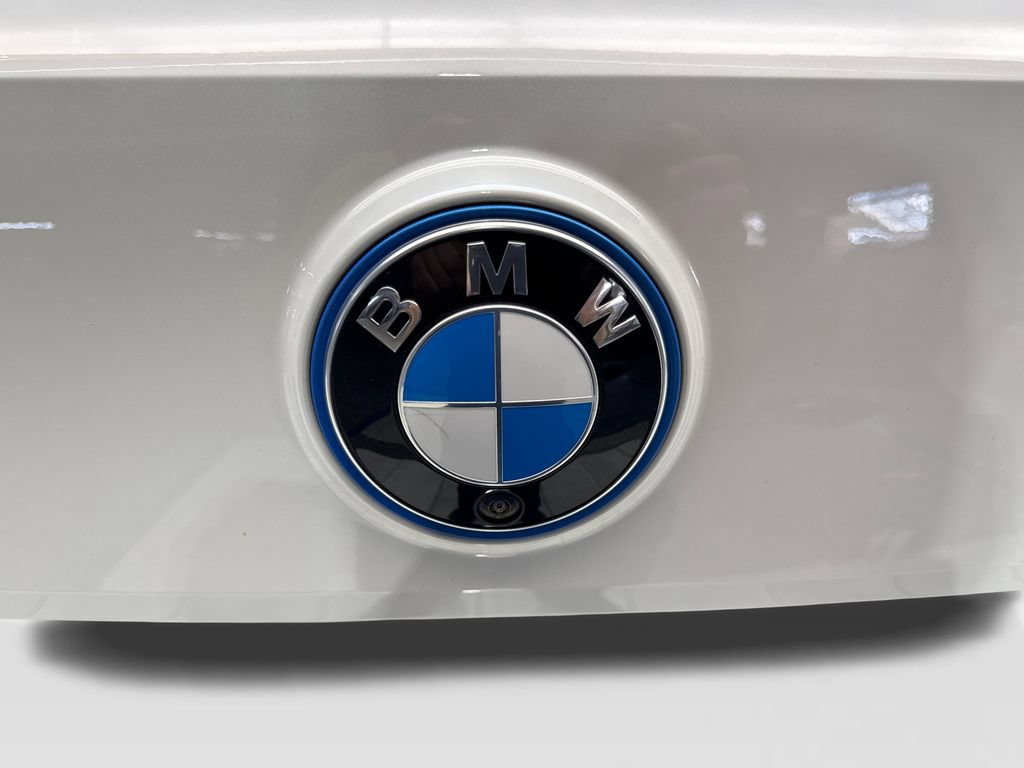 Used 2024 BMW iX xDrive50 w/ Premium Package AWD/4WD image 20
