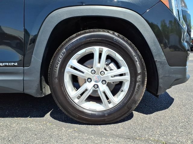 Used 2024 GMC Terrain SLE FWD image 9