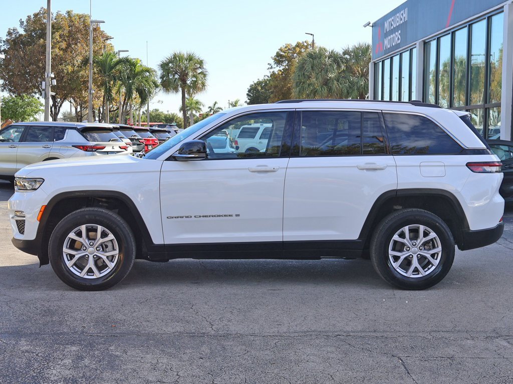 Used 2022 Jeep Grand Cherokee Limited w/ Trailer Tow Prep Group (B) image 18