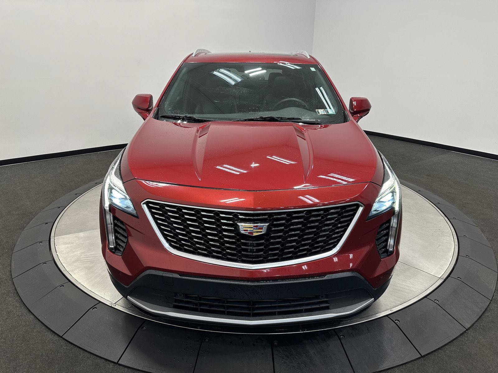 Used 2019 Cadillac XT4 Premium Luxury w/ Cold Weather Package AWD/4WD image 3
