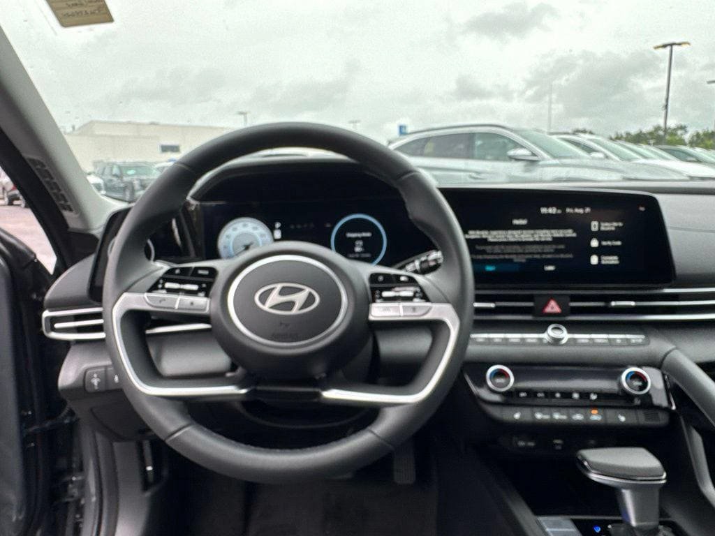 New 2026 Hyundai Elantra Limited FWD image 22