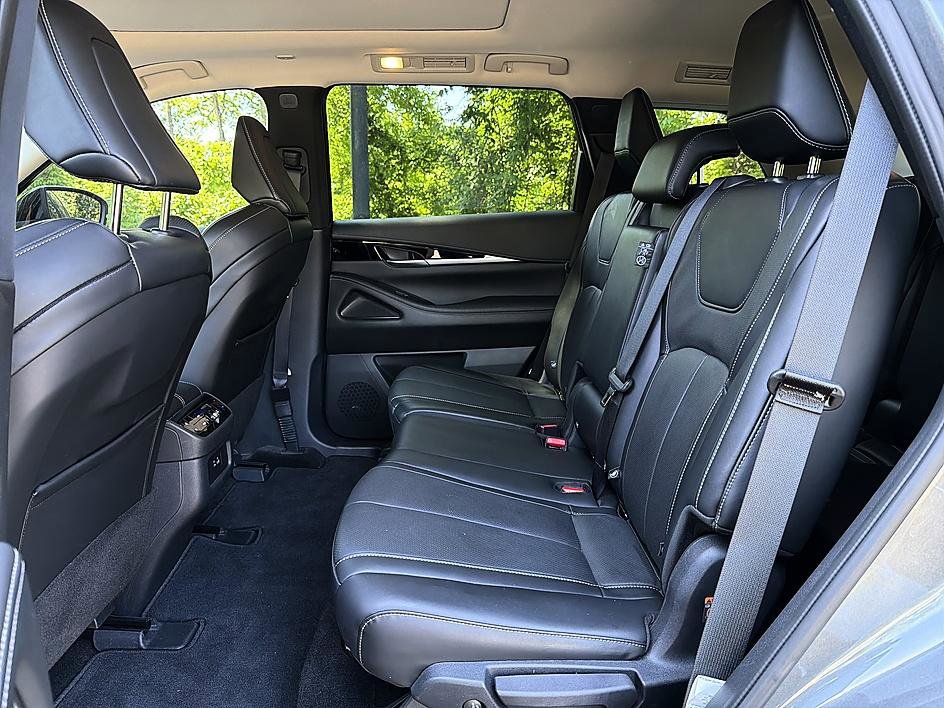 Certified 2025 INFINITI QX60 Pure AWD/4WD image 12