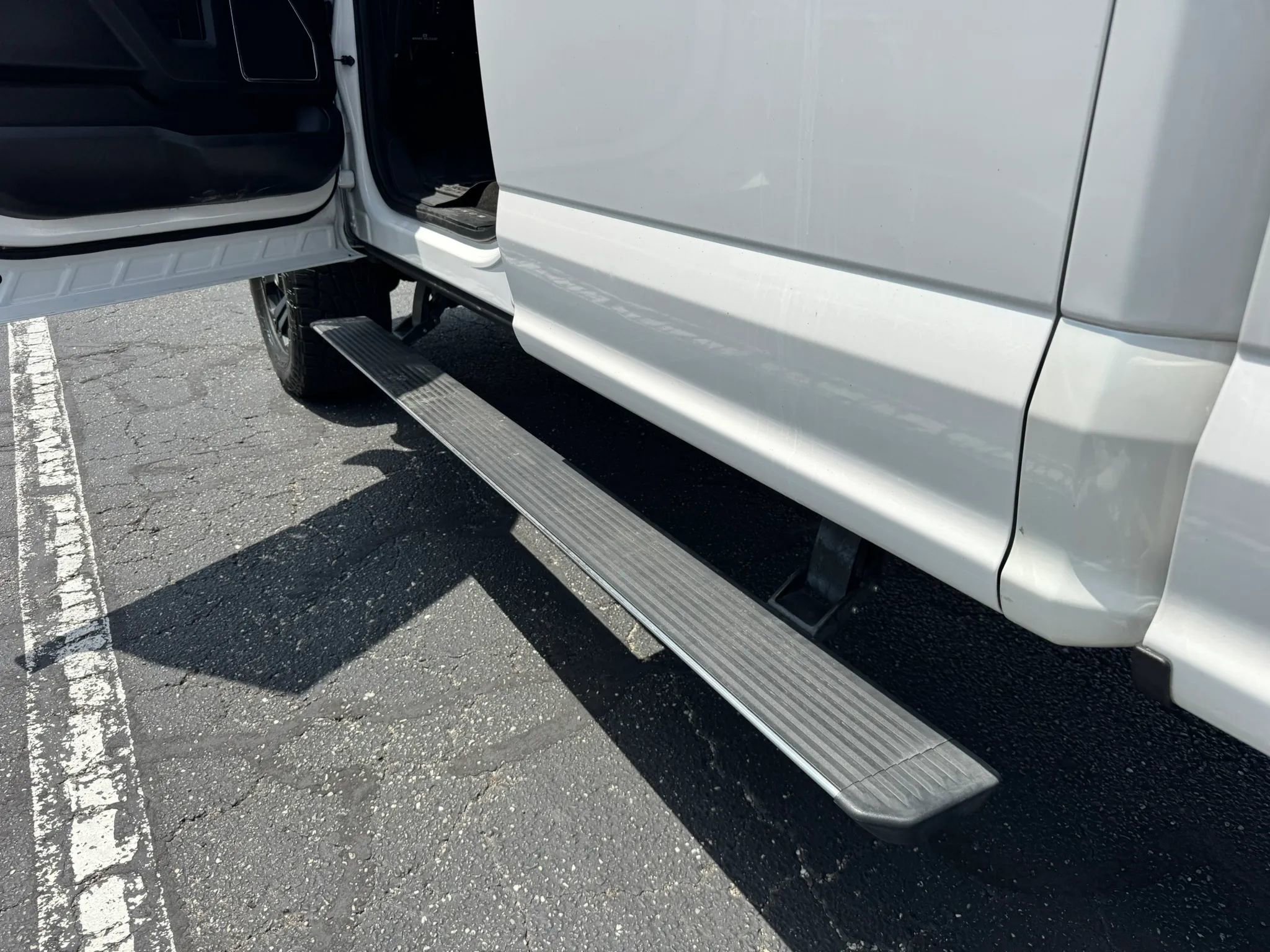 Used 2017 Ford F250 Platinum w/ Platinum Ultimate Package AWD/4WD image 13