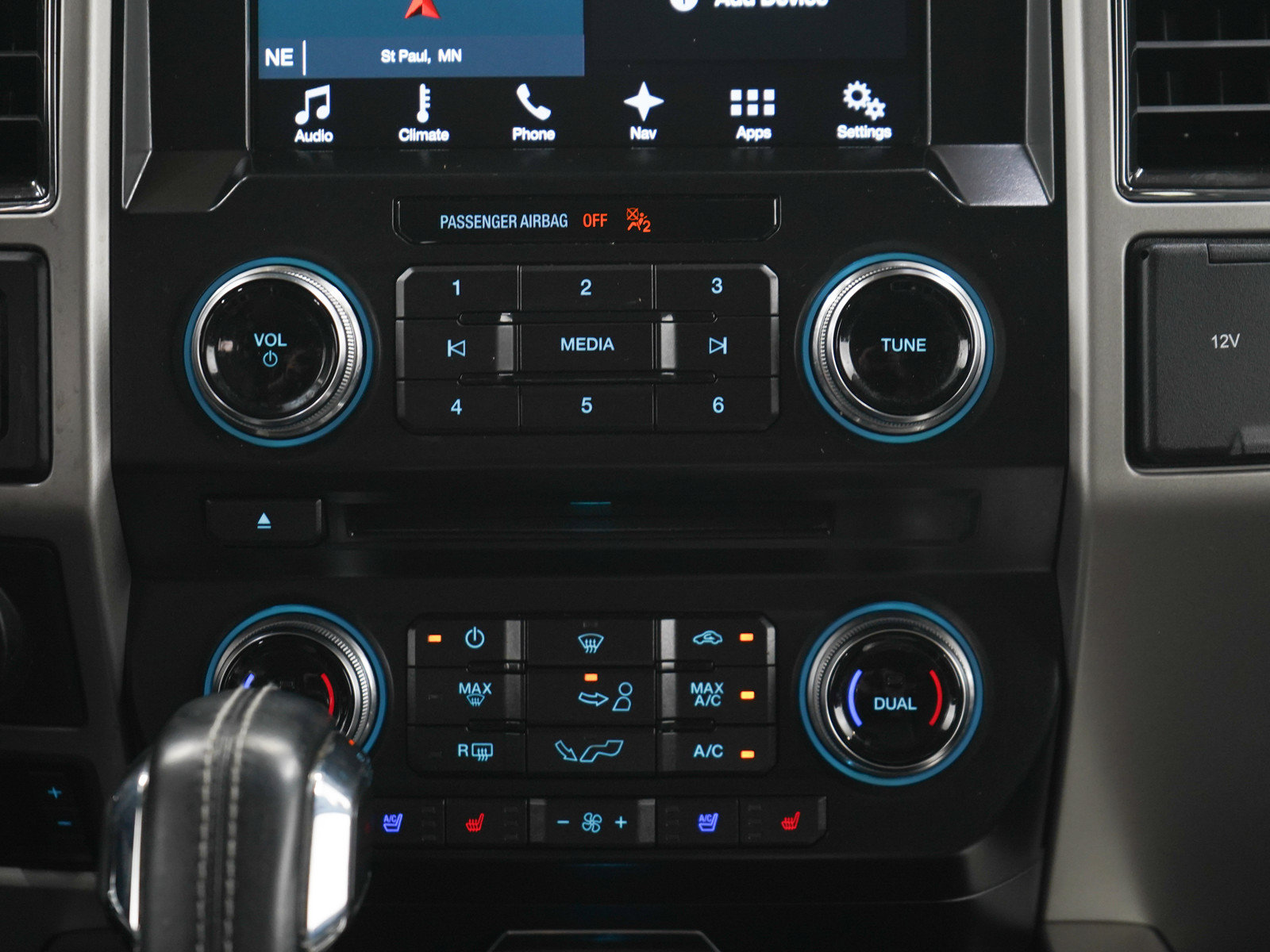 Used 2017 Ford F150 Lariat w/ Equipment Group 502A Luxury AWD/4WD image 16