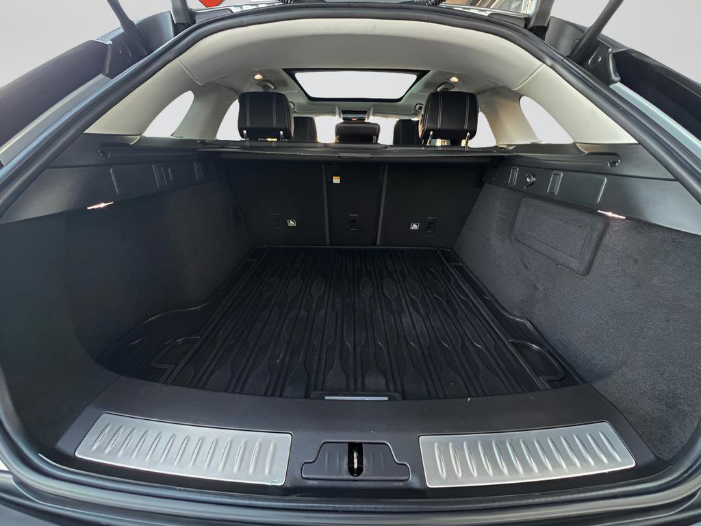 Used 2018 Land Rover Range Rover Velar S image 23