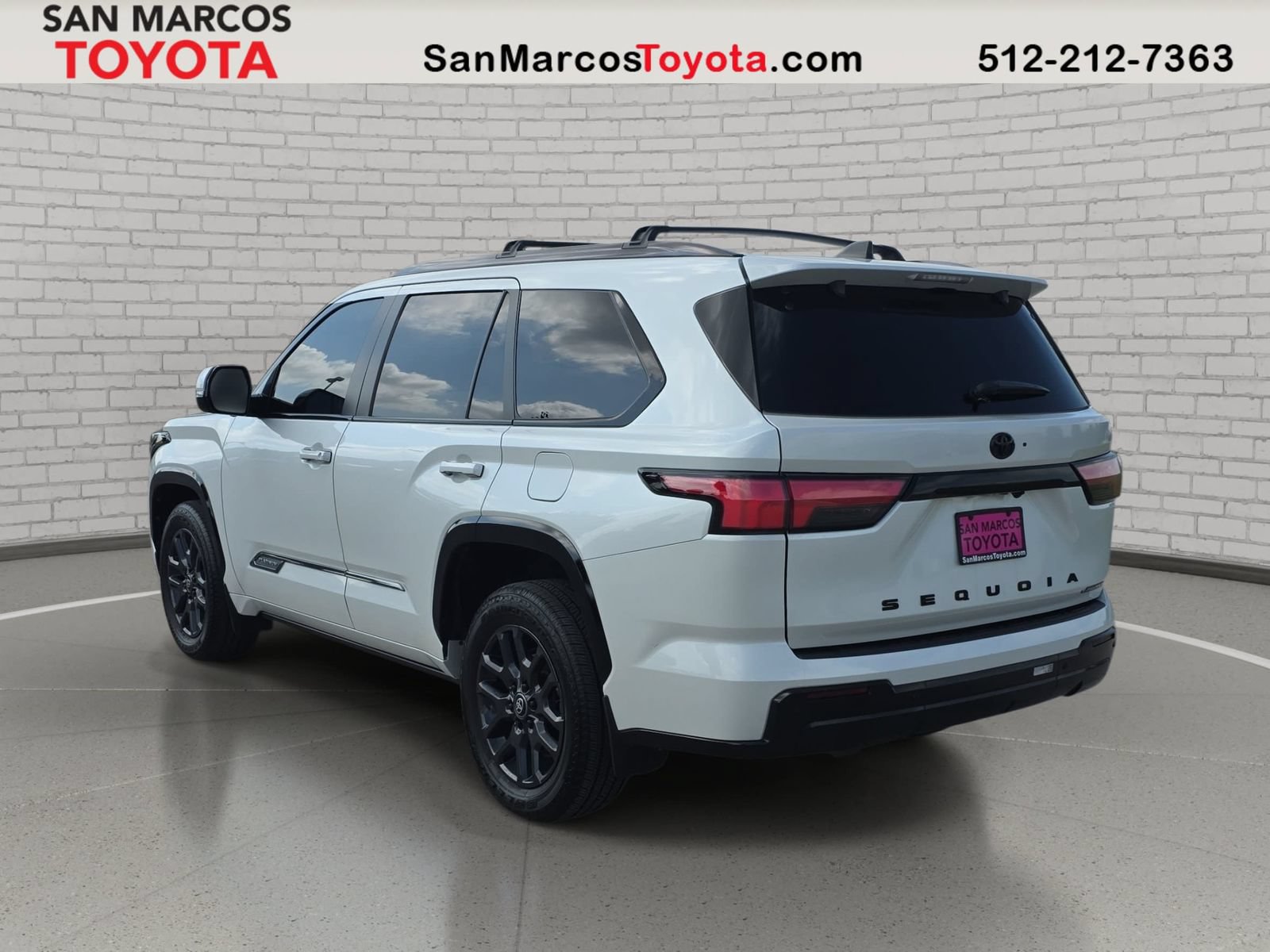 Used 2025 Toyota Sequoia Platinum AWD/4WD image 8