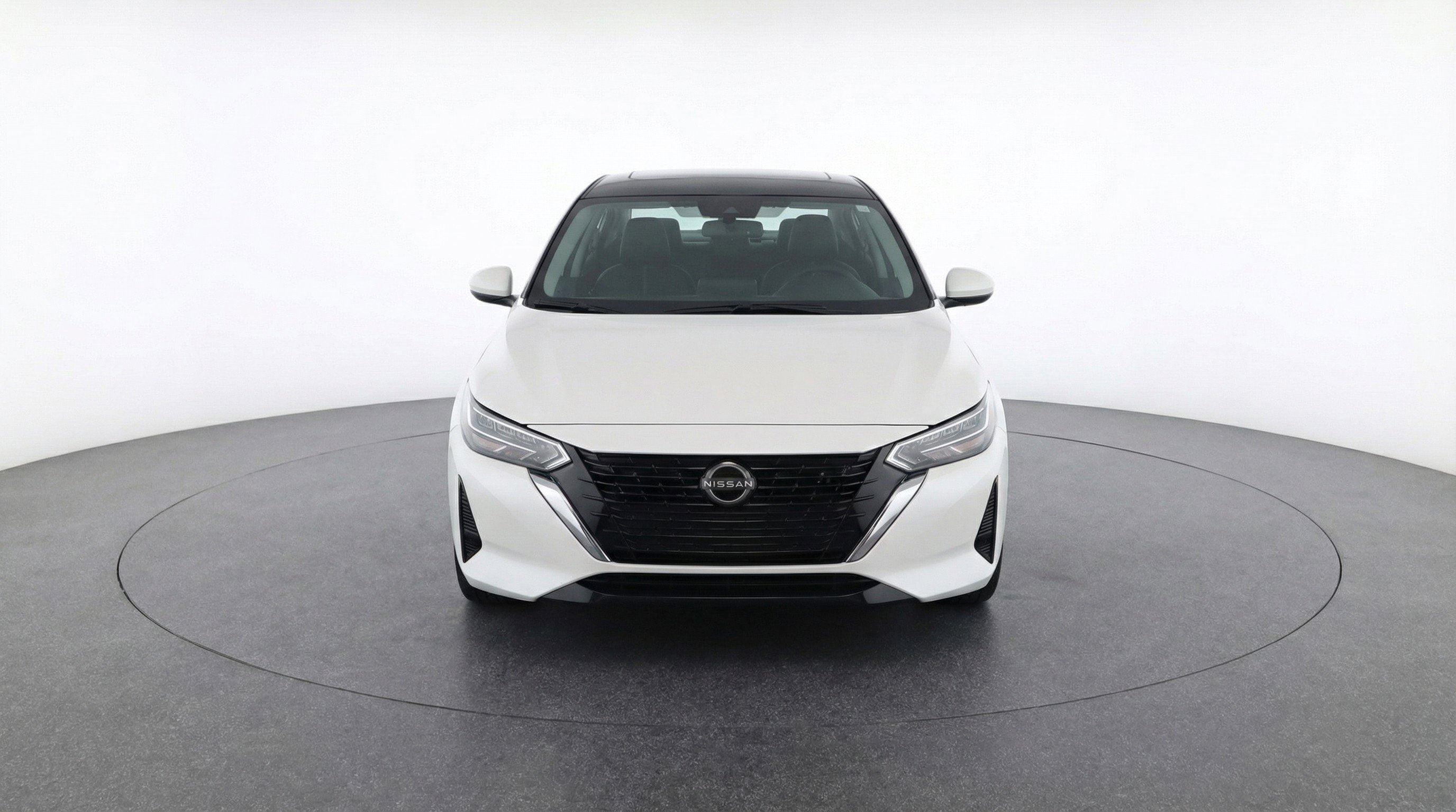 Used 2025 Nissan Sentra SV image 2