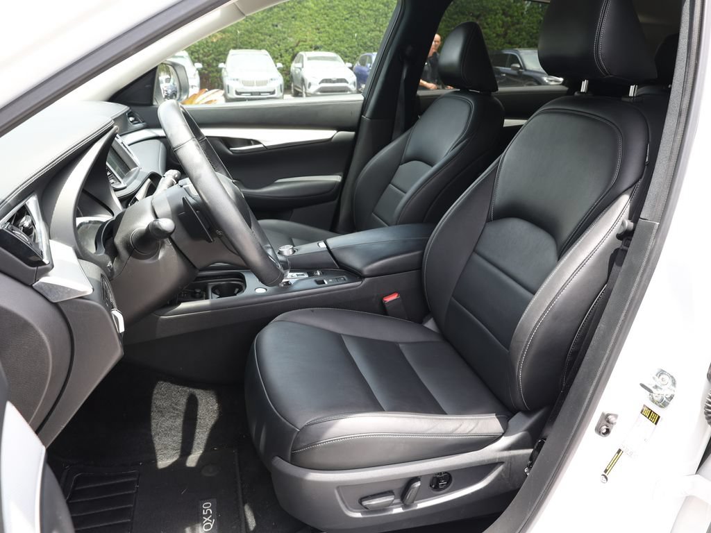 Certified 2021 INFINITI QX50 Luxe FWD image 15