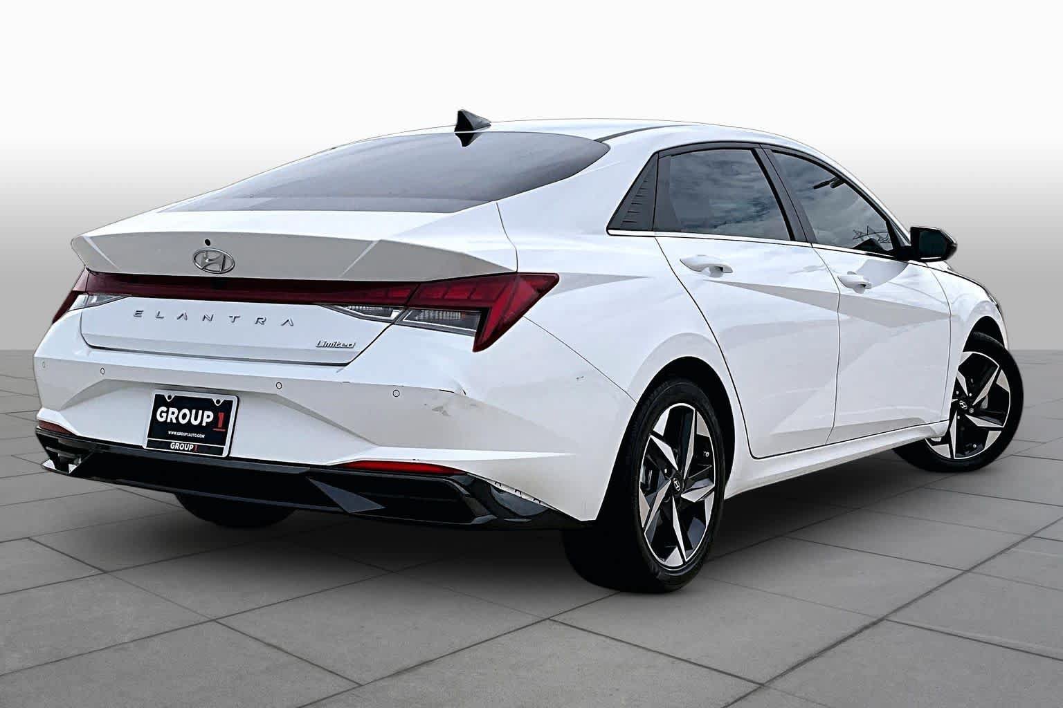 Certified 2023 Hyundai Elantra Limited FWD image 13
