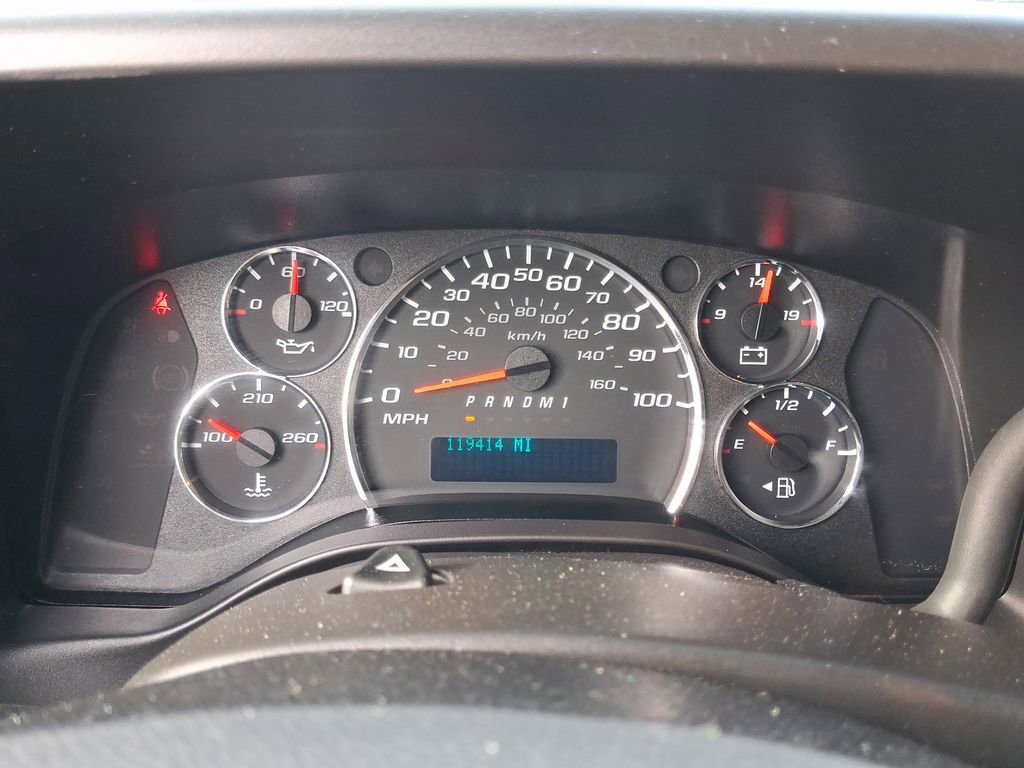 Used 2021 Chevrolet Express 2500 w/ Driver Convenience Package RWD image 16