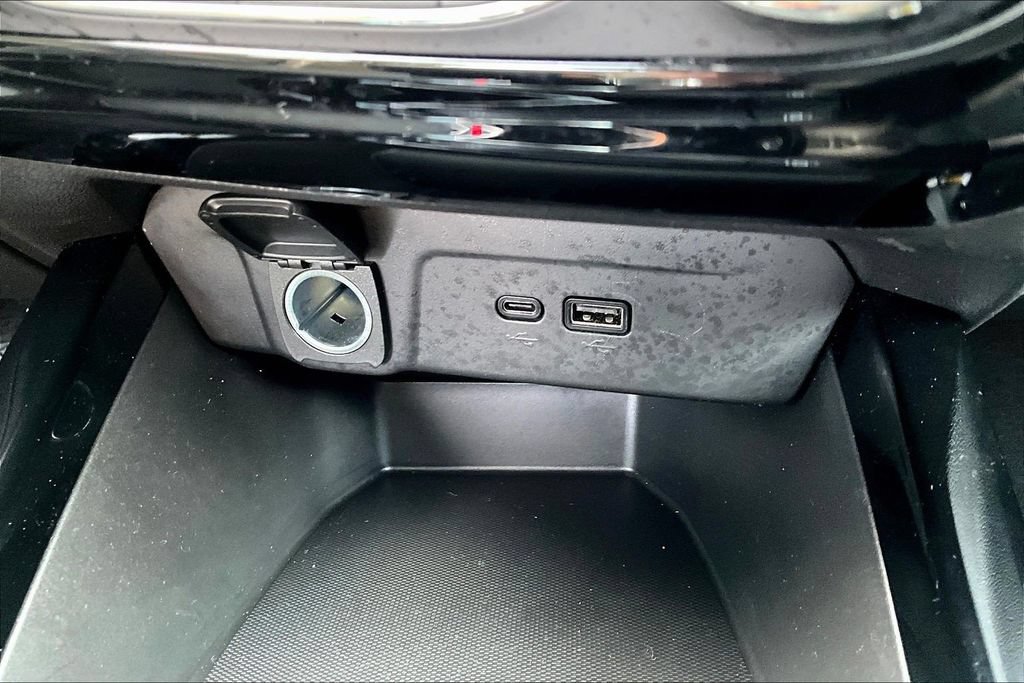 Used 2024 Chevrolet Trax RS w/ Driver Confidence Package FWD image 12