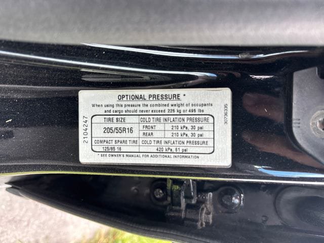 Used 2005 Volvo S40 2.4i FWD image 29