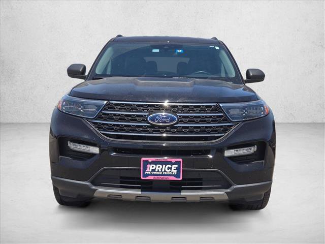 Used 2023 Ford Explorer XLT w/ Equipment Group 202A RWD image 2