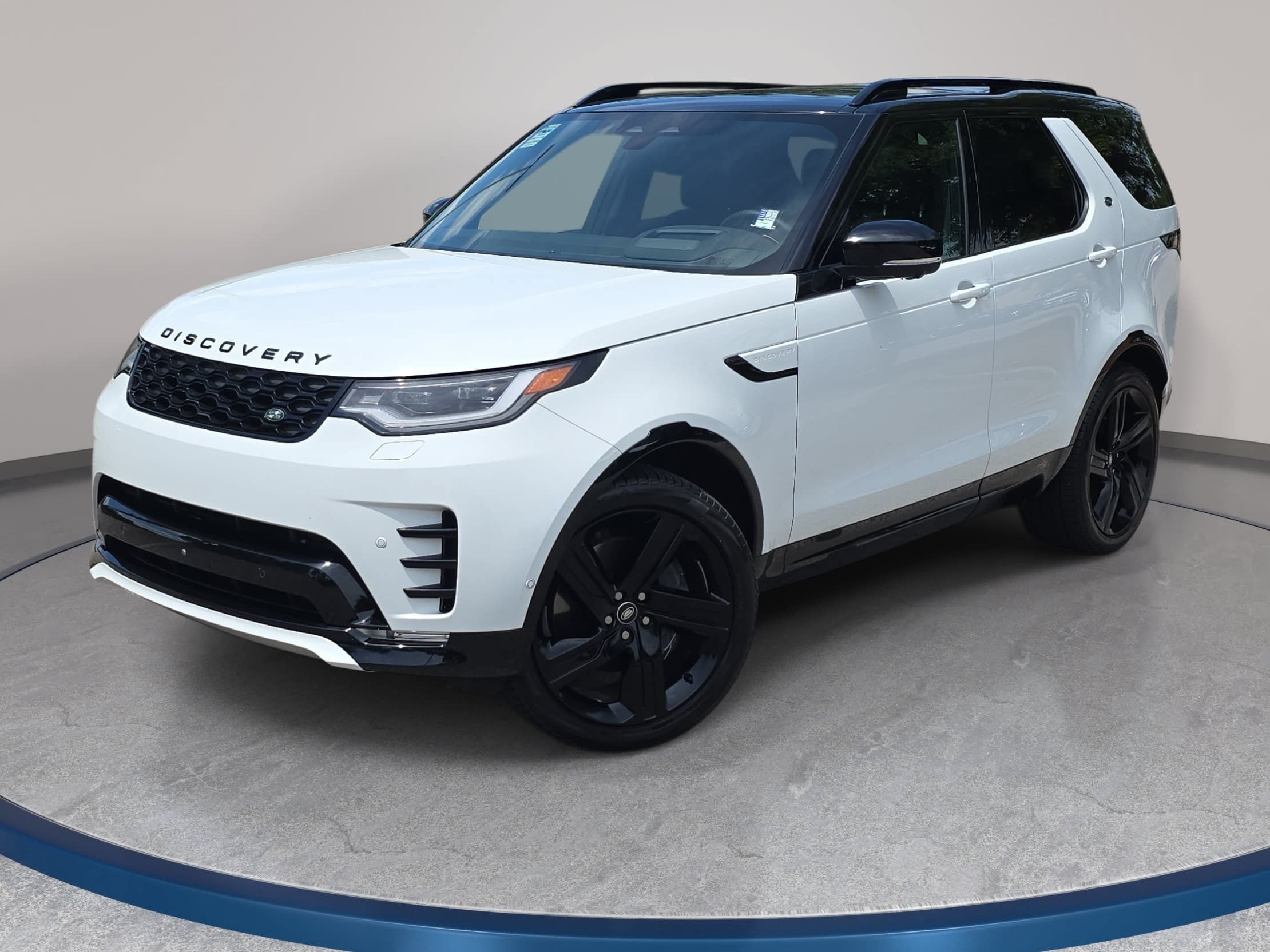 Certified 2025 Land Rover Discovery Dynamic SE