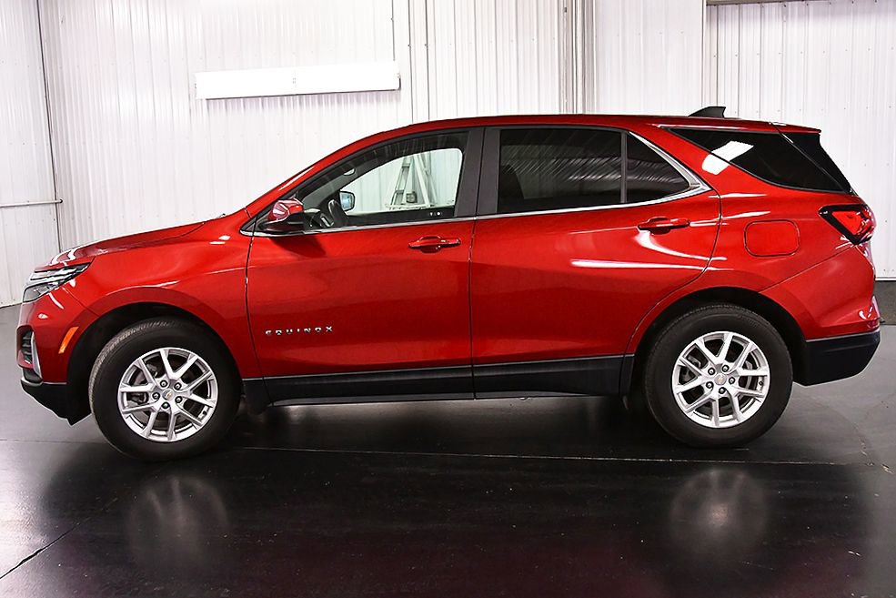 Used 2023 Chevrolet Equinox LT AWD/4WD image 4