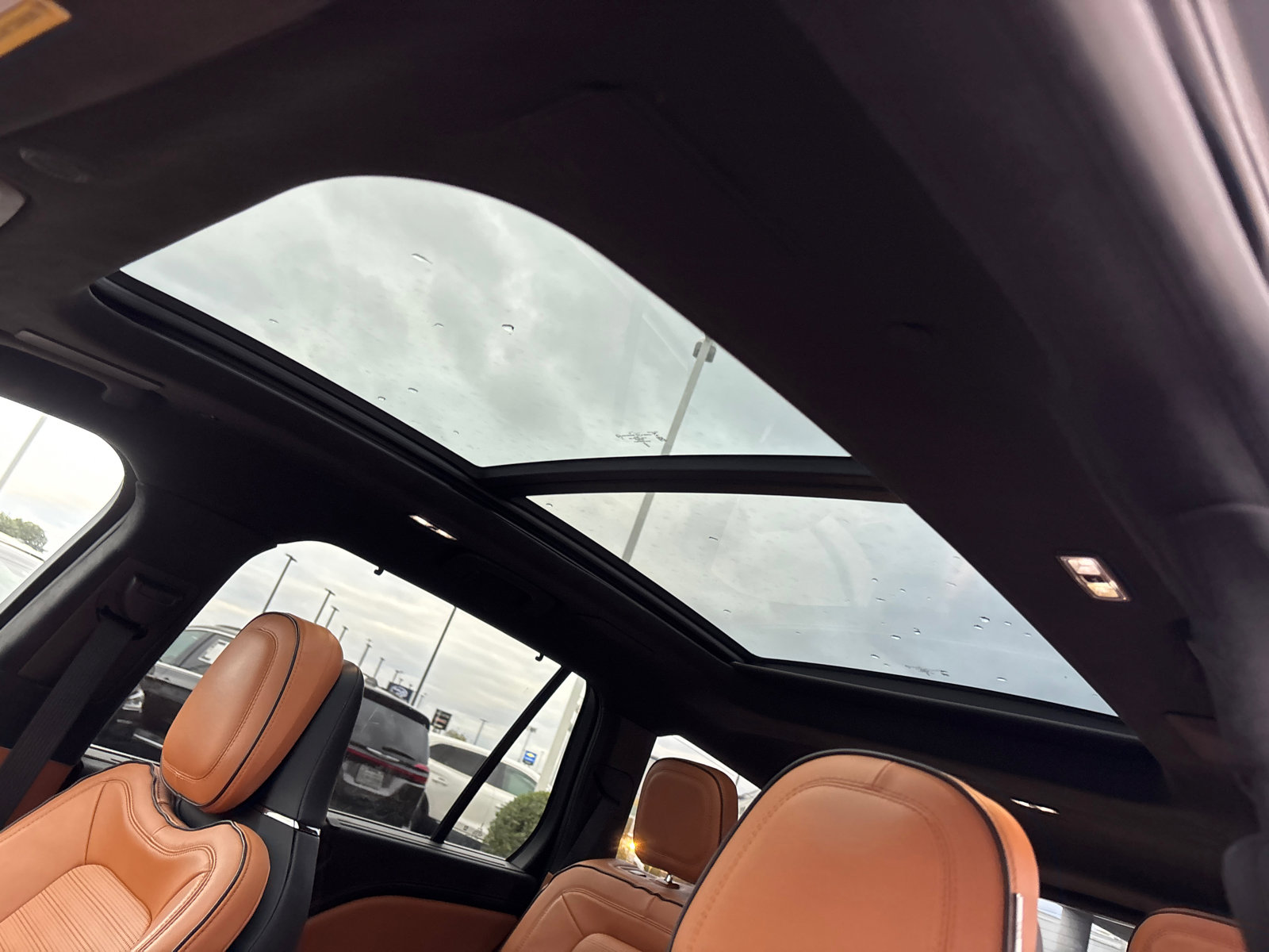 Used 2023 Lincoln Aviator Black Label w/ Class IV Trailer Tow Package image 27