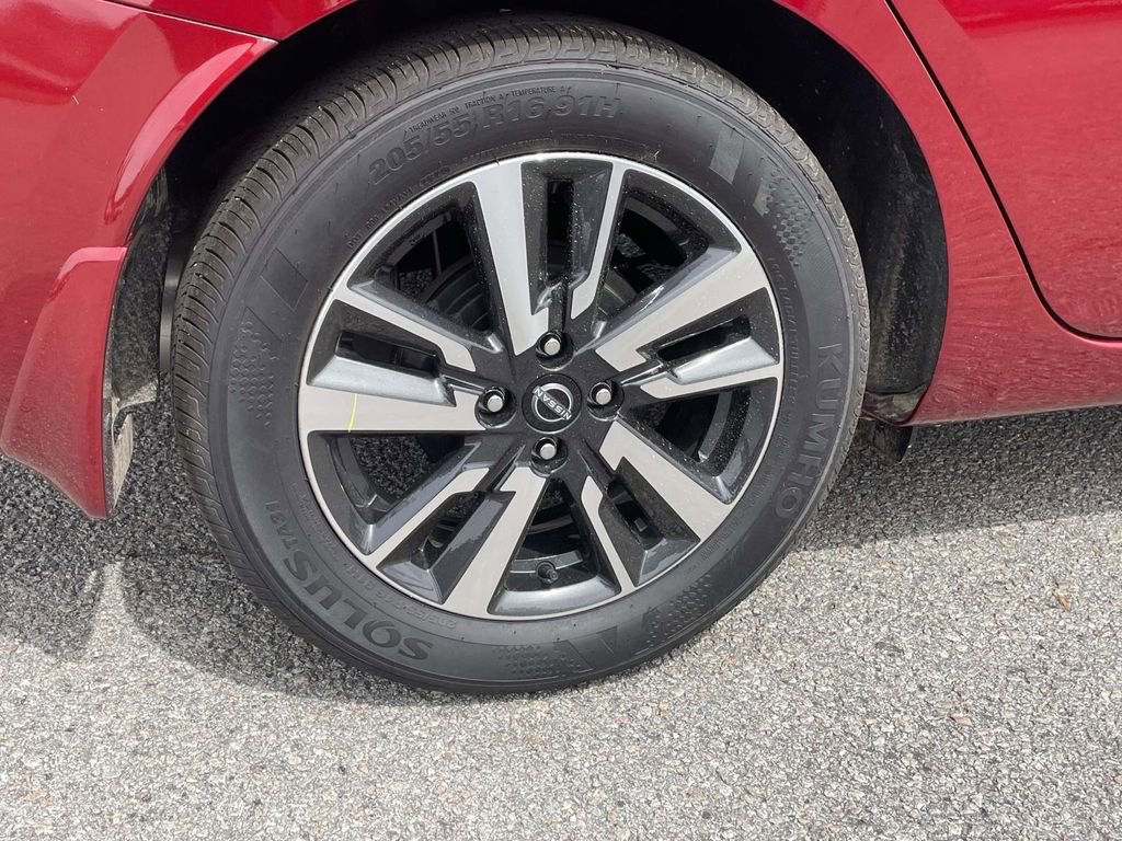 Used 2025 Nissan Versa SV w/ Trunk Package image 7