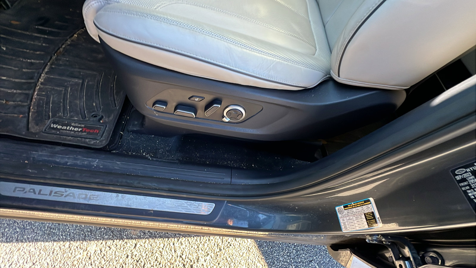 Used 2024 Hyundai Palisade Calligraphy image 17