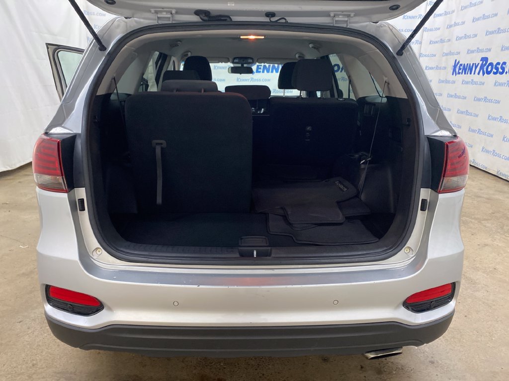 Used 2020 Kia Sorento LX w/ LX I4 Convenience Package AWD/4WD image 16