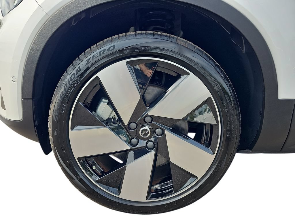 Used 2023 Volvo C40 P8 Recharge Ultimate w/ Protection Package Premier AWD/4WD image 31