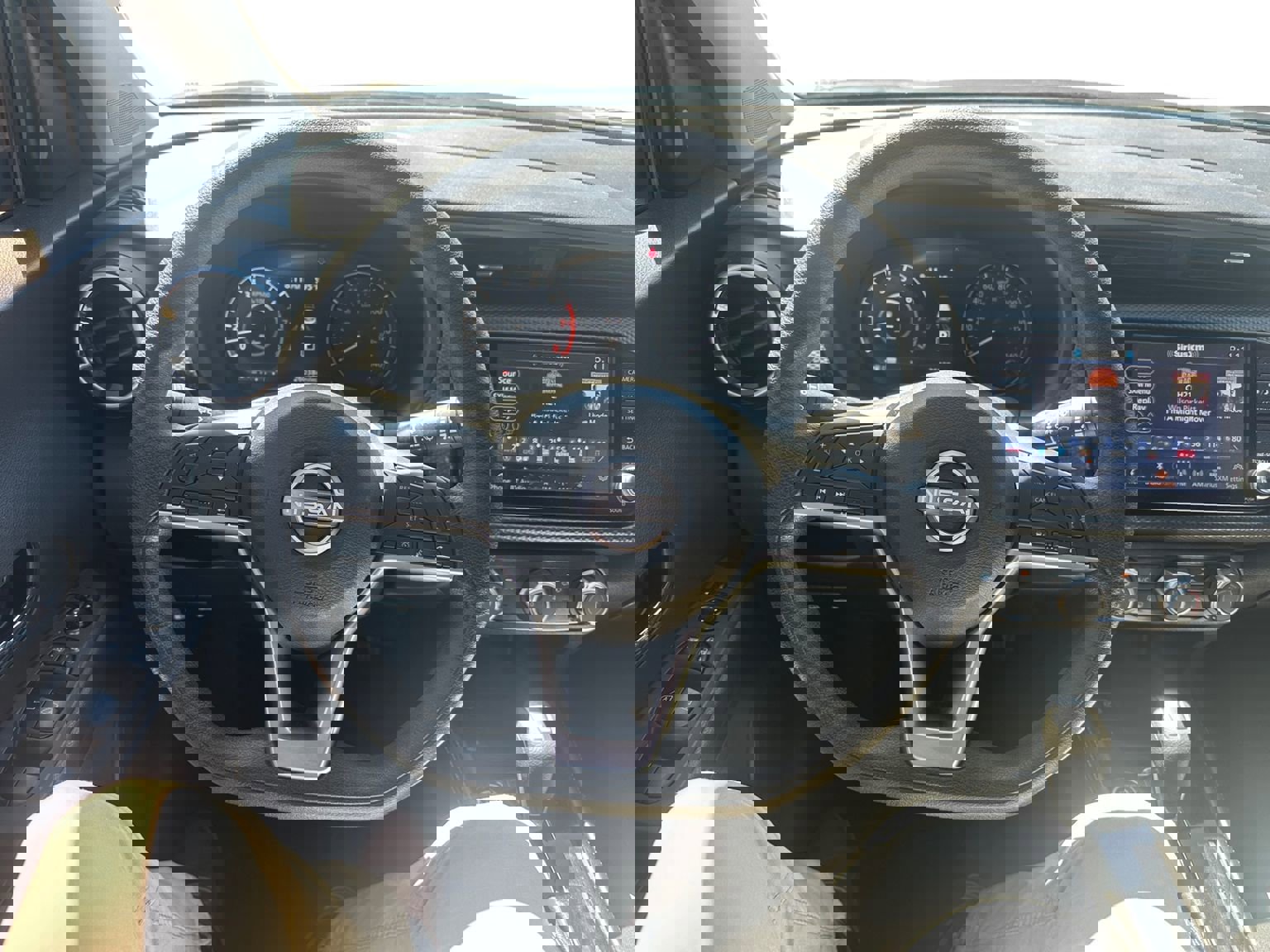 Used 2023 Nissan Kicks SV image 13