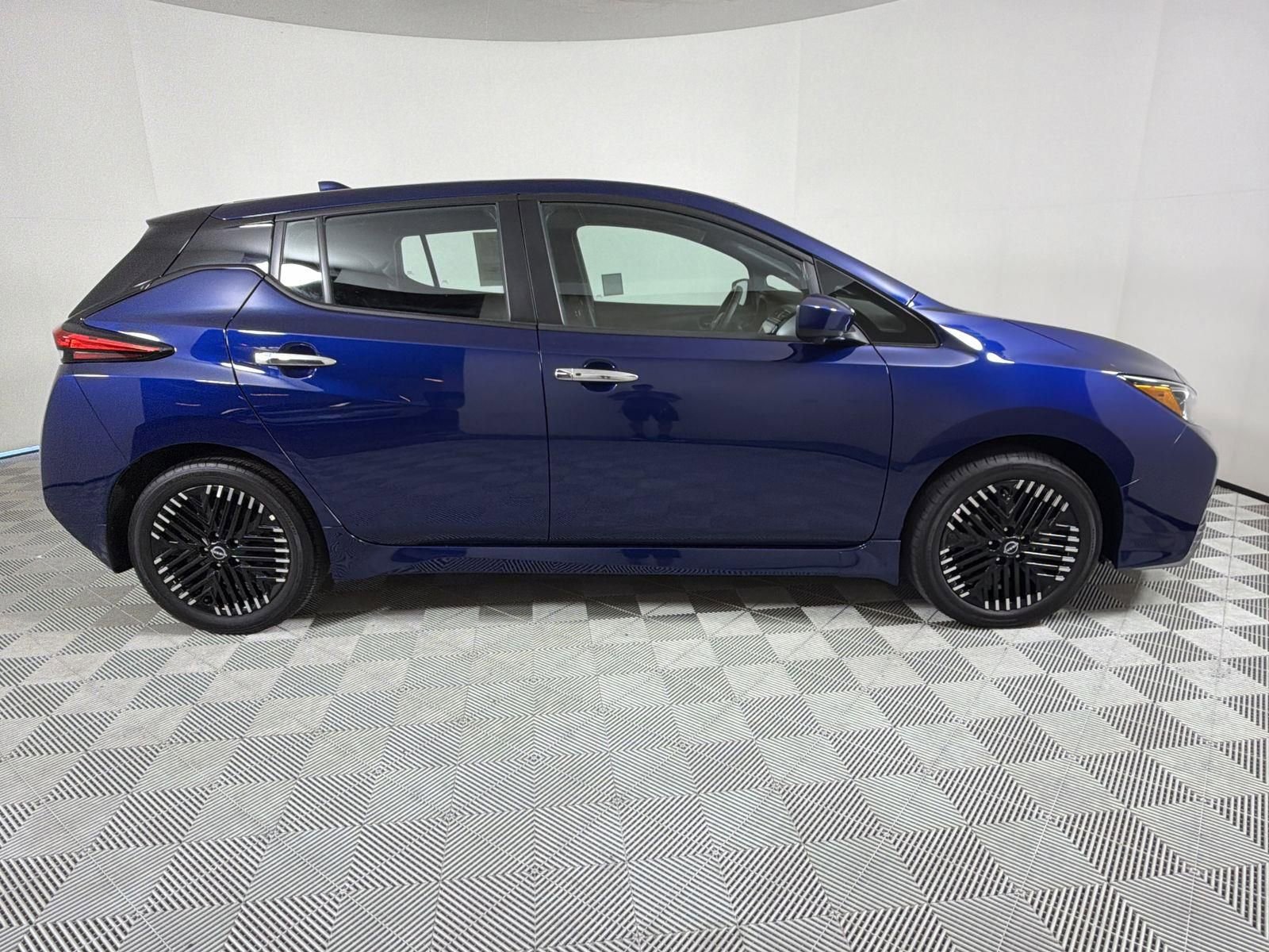 Used 2024 Nissan Leaf SV Plus image 6