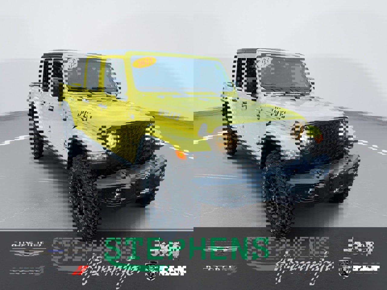 Used 2023 Jeep Gladiator Willys image 1