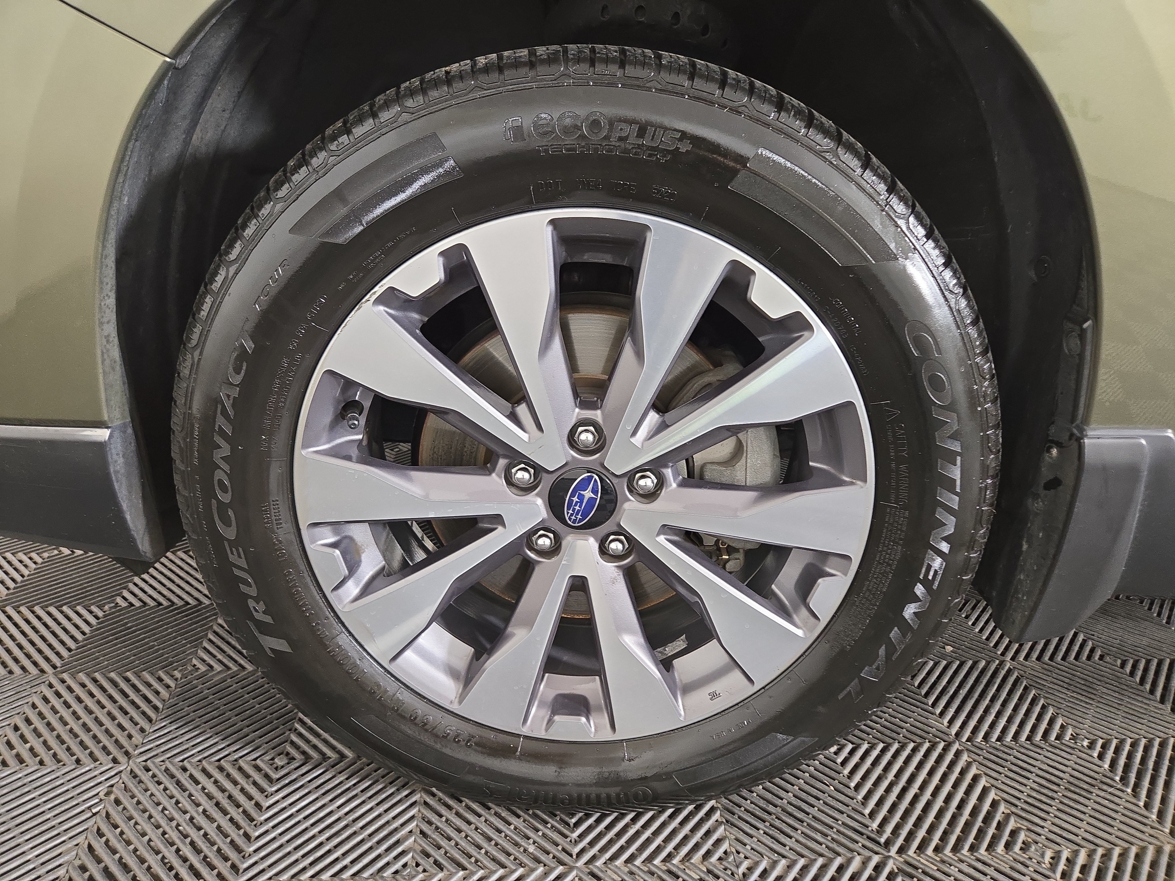 Used 2018 Subaru Outback 2.5i Touring w/ Popular Package #3 AWD/4WD image 34