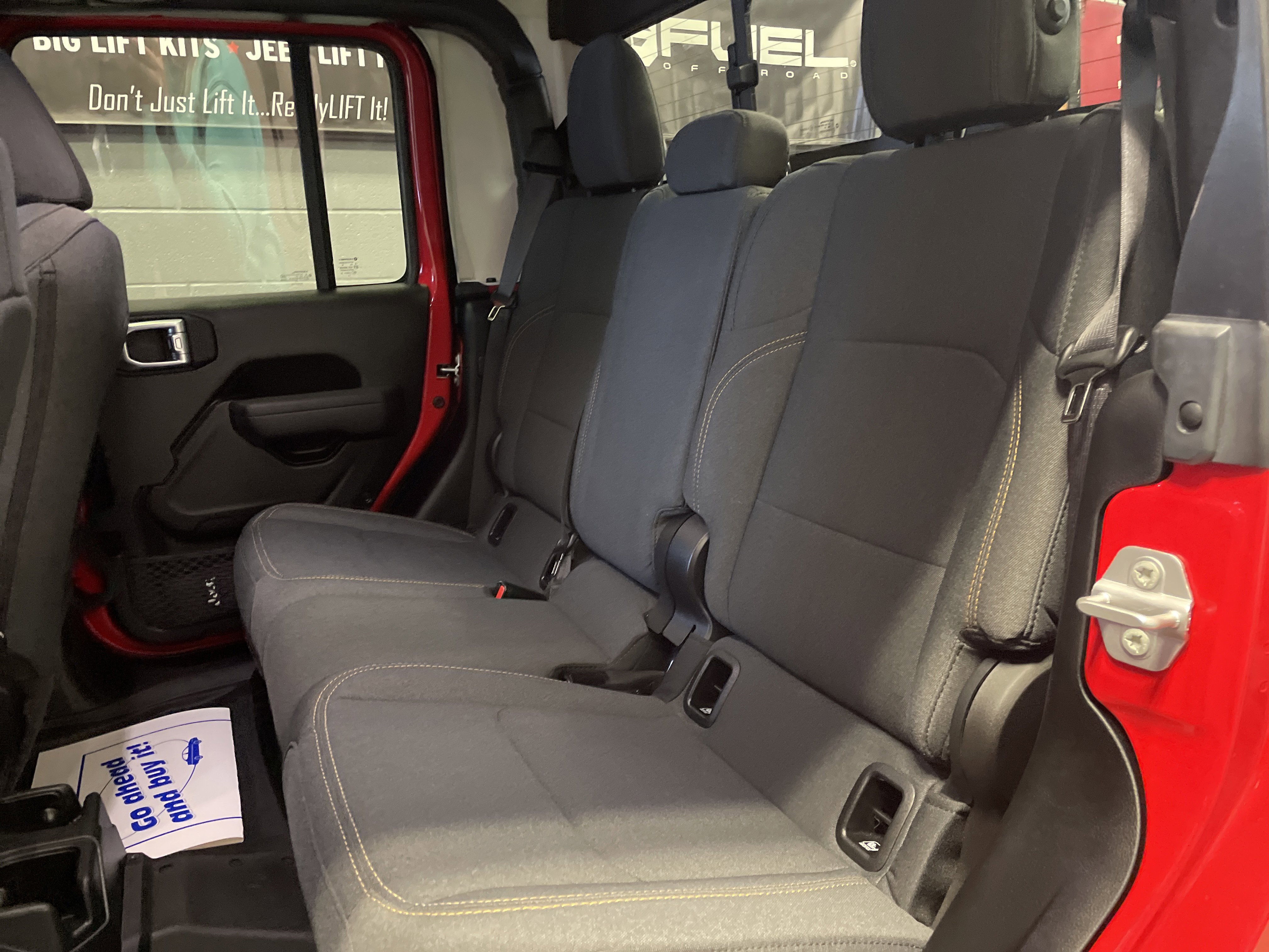 Used 2025 Jeep Gladiator Sport image 20