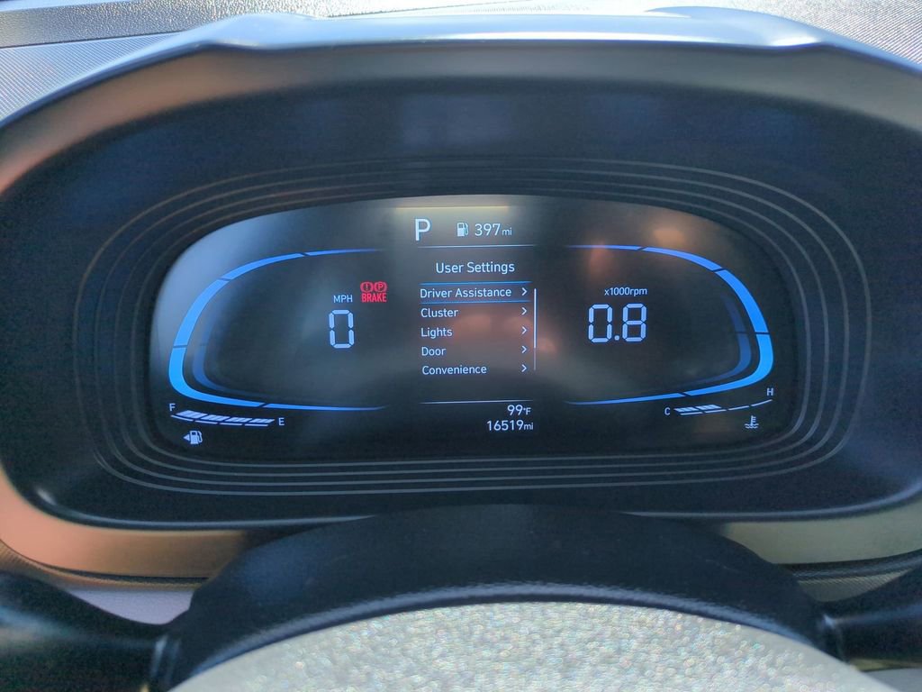 Used 2025 Hyundai Venue SEL FWD image 16