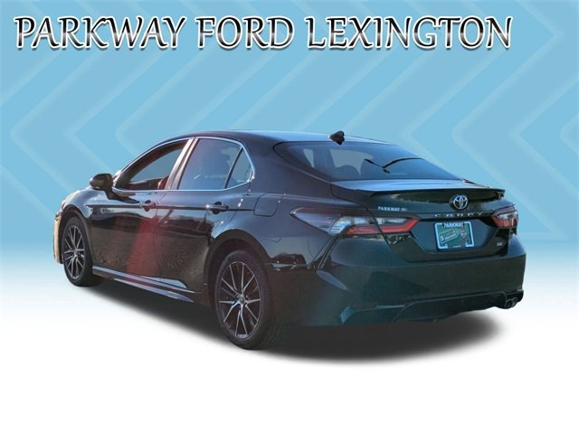 Used 2022 Toyota Camry SE image 10