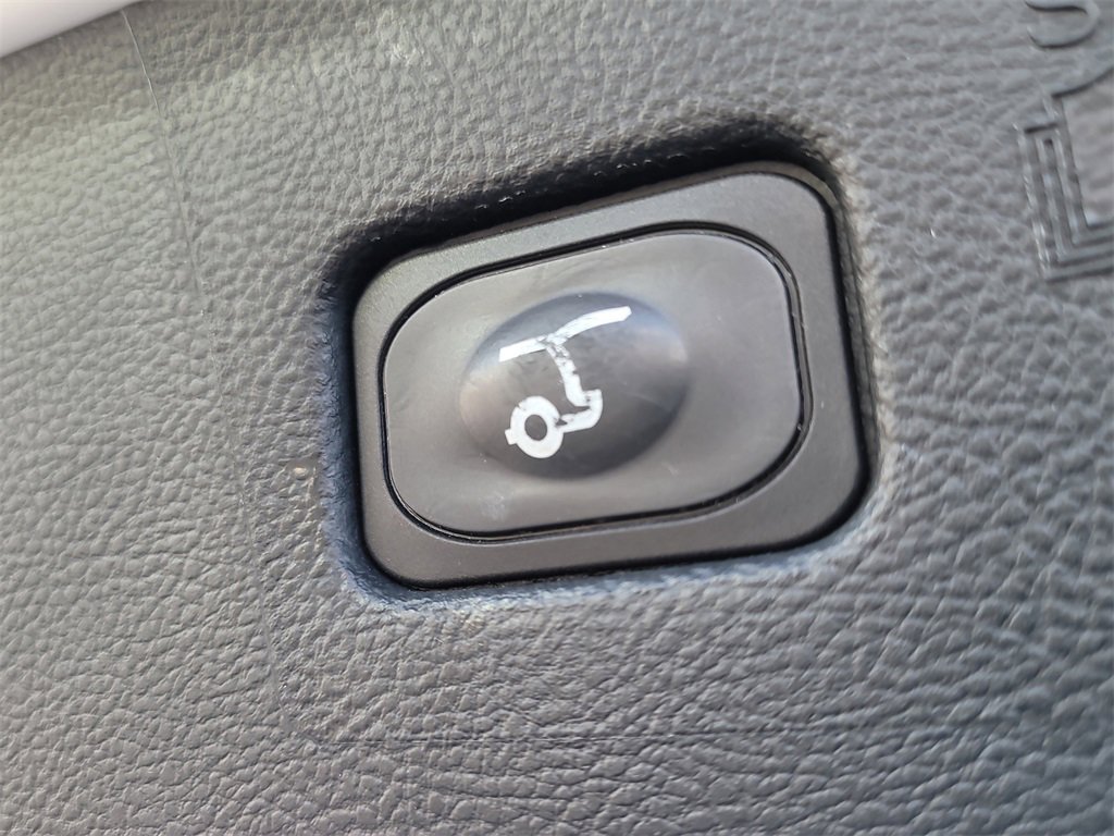 Certified 2020 Ford Edge Titanium image 9