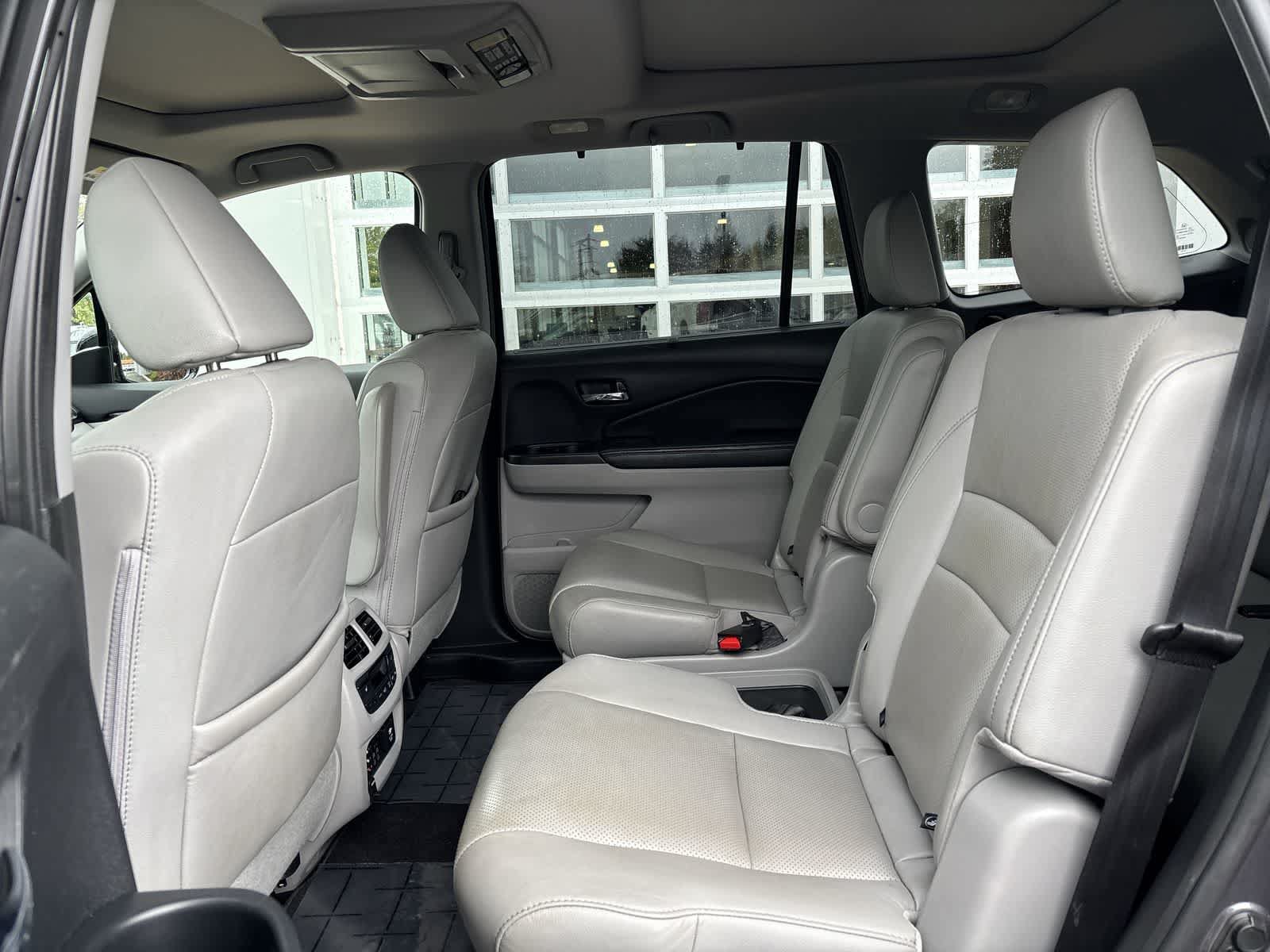 Used 2017 Honda Pilot Elite image 8