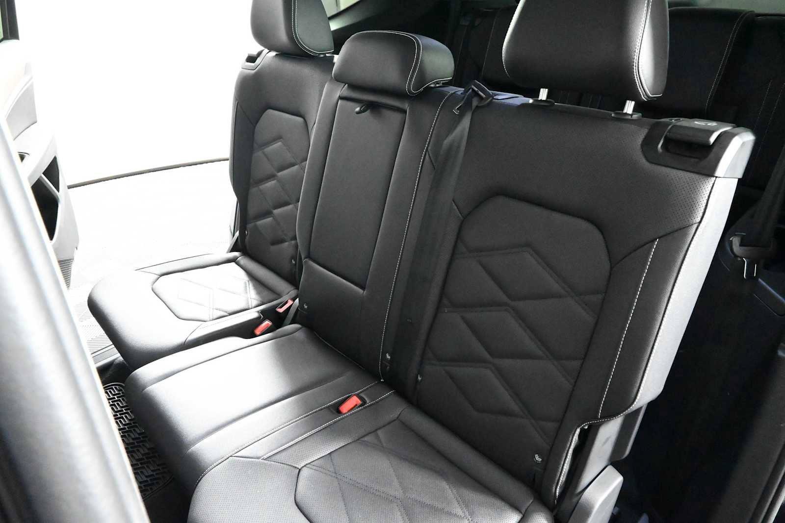 Certified 2026 Volkswagen Atlas SE FWD image 12