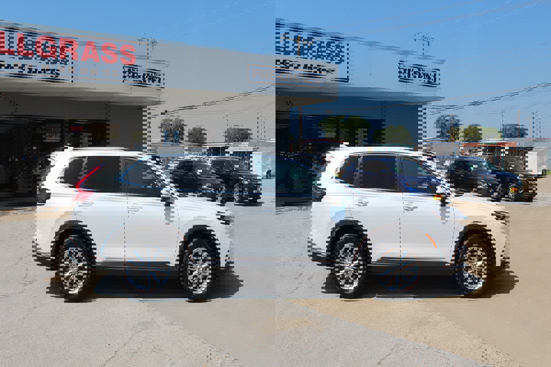 Used 2024 Honda CR-V EX image 3