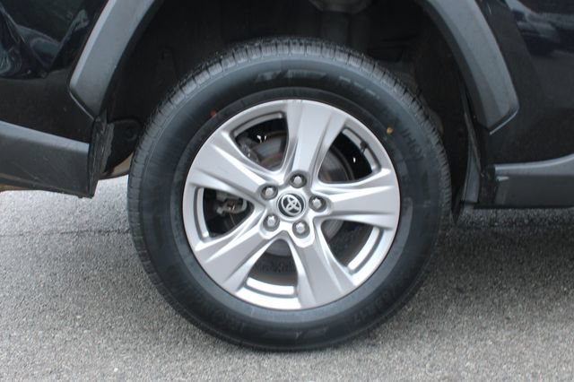 Used 2022 Toyota RAV4 XLE FWD image 35