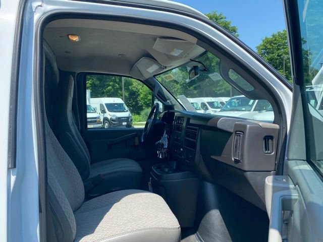 New 2025 Chevrolet Express 3500 w/ Power Convenience Package image 27