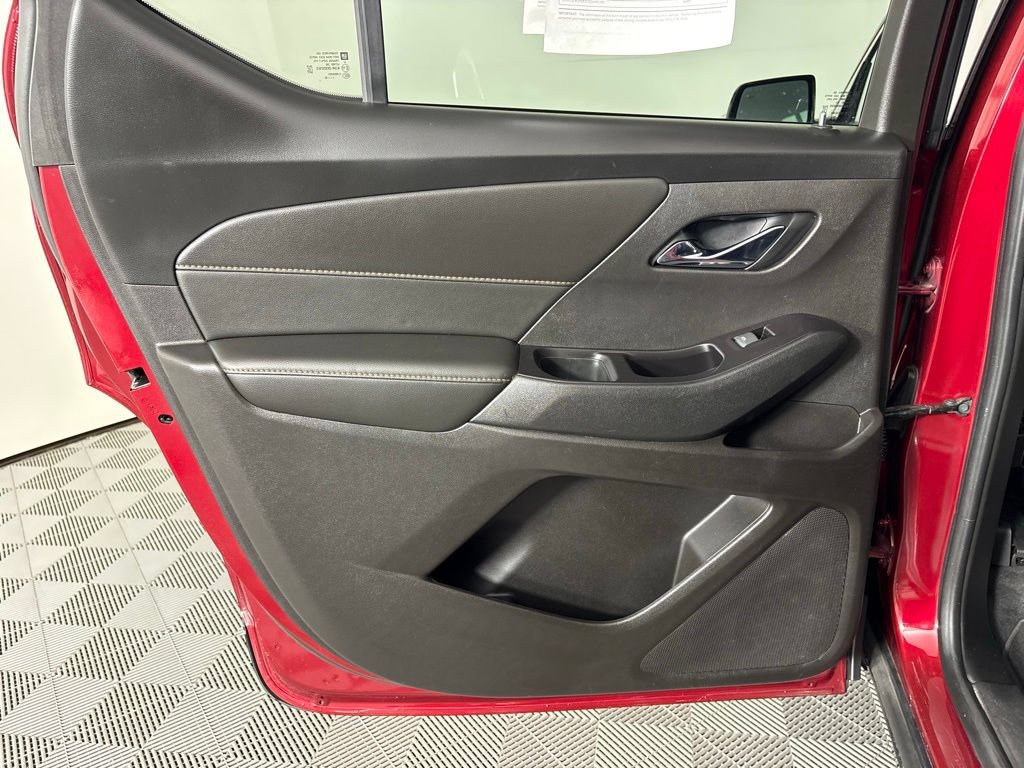Used 2020 Chevrolet Traverse LT w/ LPO, Floor Liner Package AWD/4WD image 41