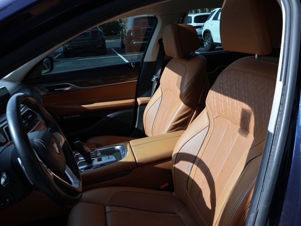 Used 2016 BMW 750i xDrive AWD/4WD image 18