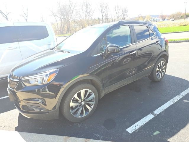 Used 2022 Buick Encore Preferred AWD/4WD image 1