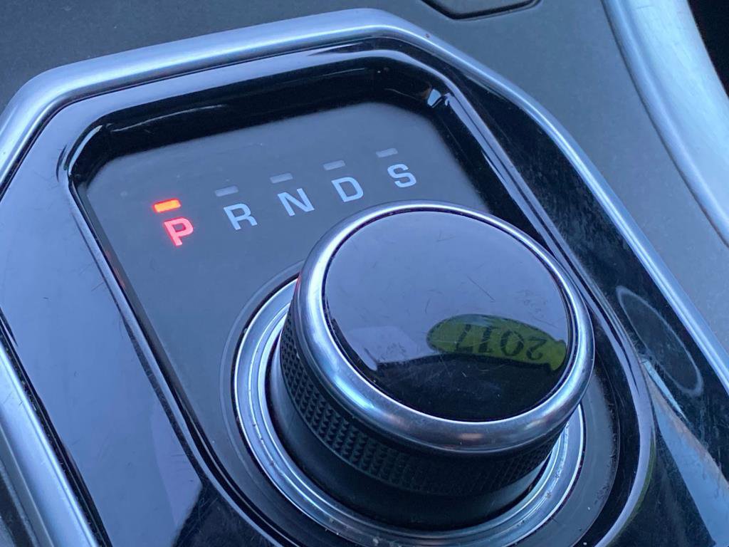 Used 2017 Land Rover Range Rover Evoque SE Premium image 24