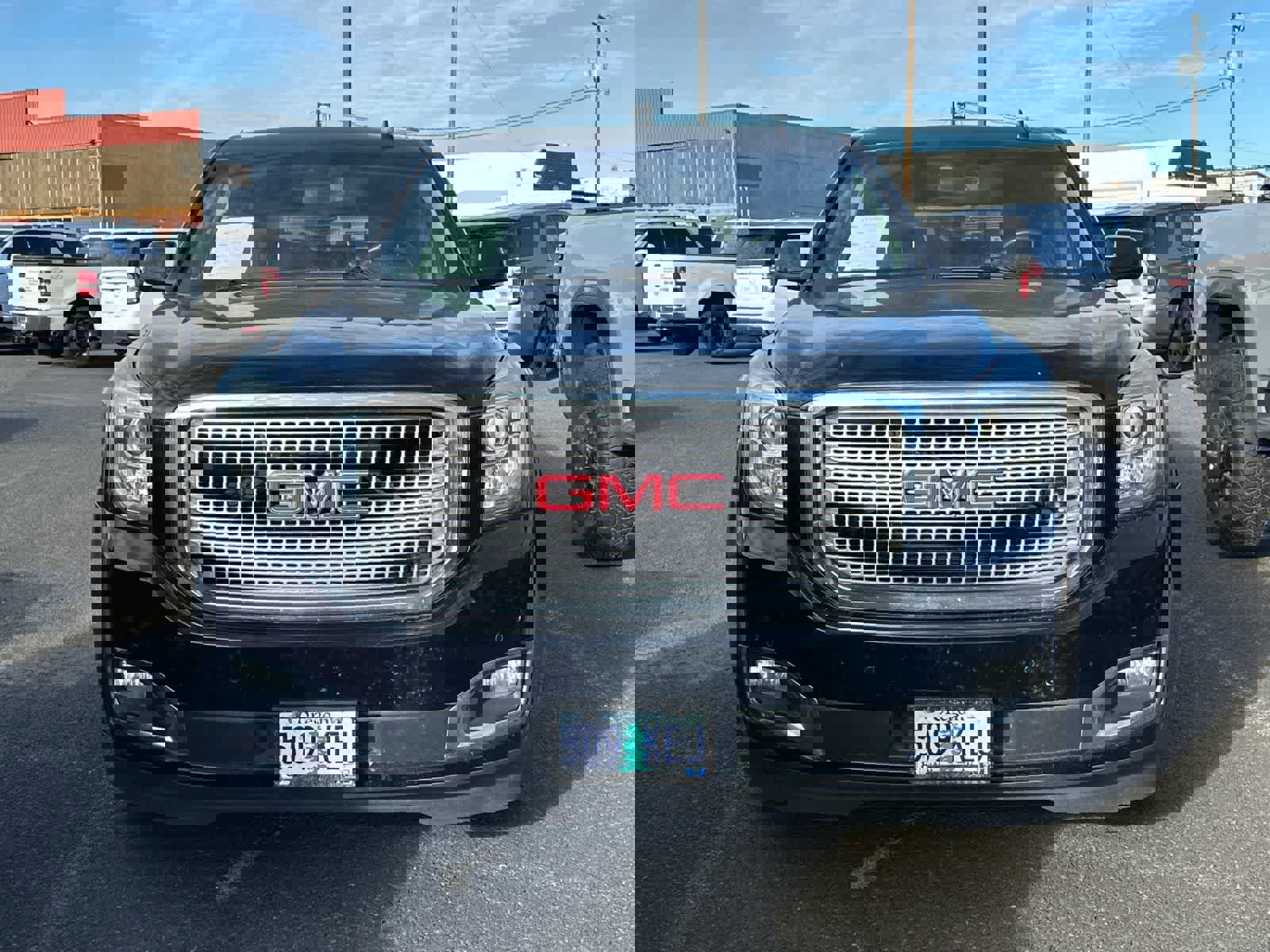 Used 2015 GMC Yukon XL Denali image 2