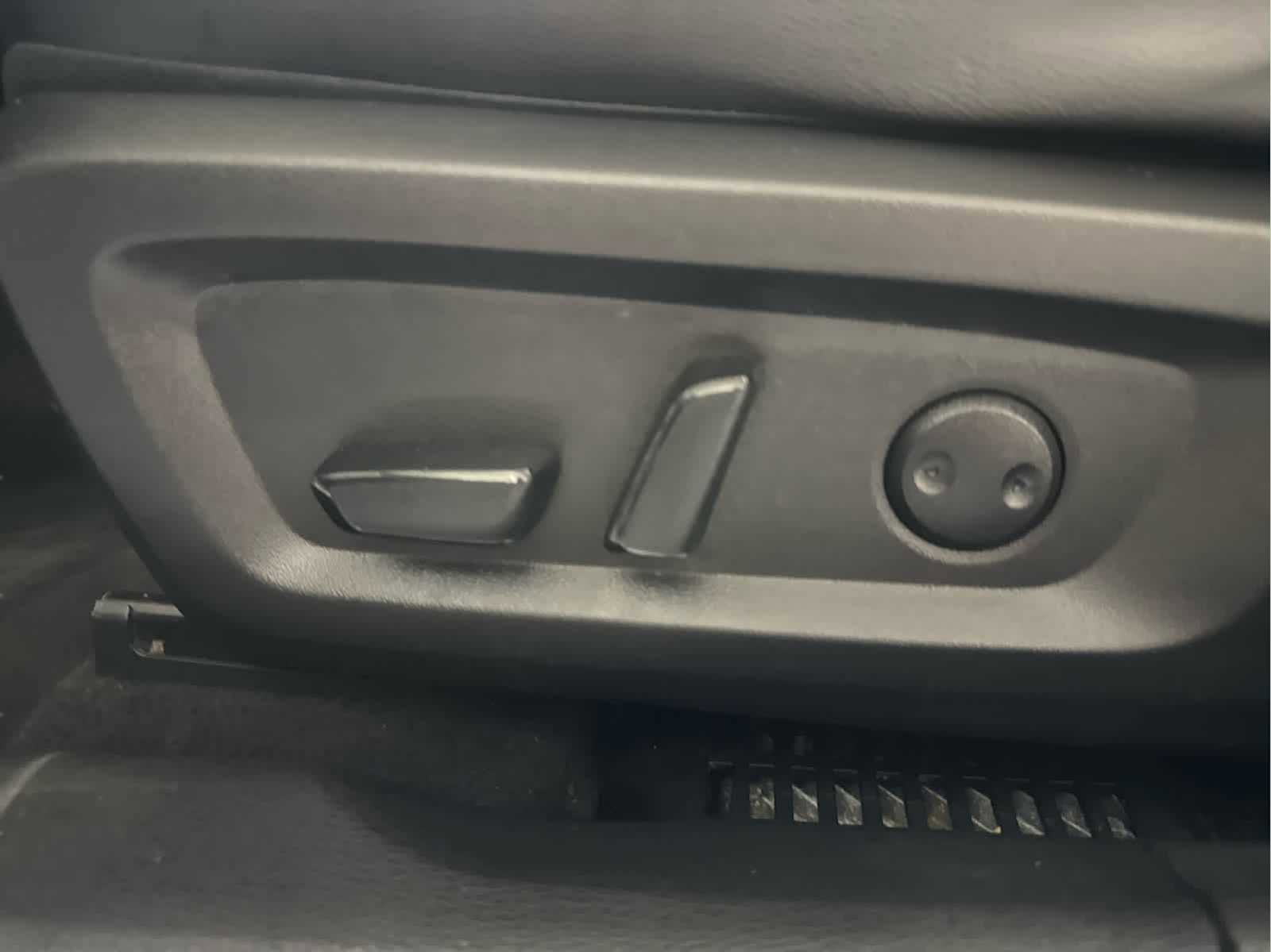 Used 2024 Mitsubishi Outlander SEL image 12